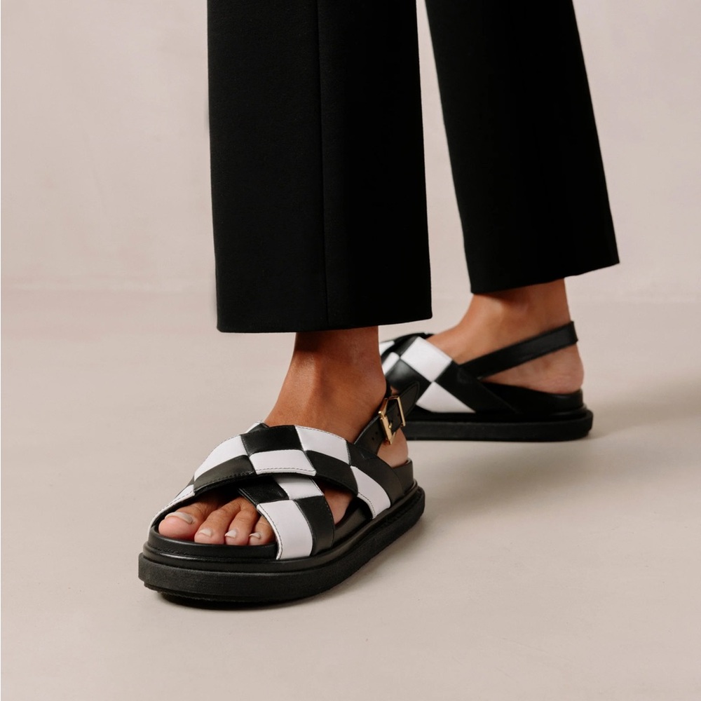 ALOHAS Criss Cross Leather Sandals MARSHMALLOW SCACCHI BLACK & WHITE (size 36)
